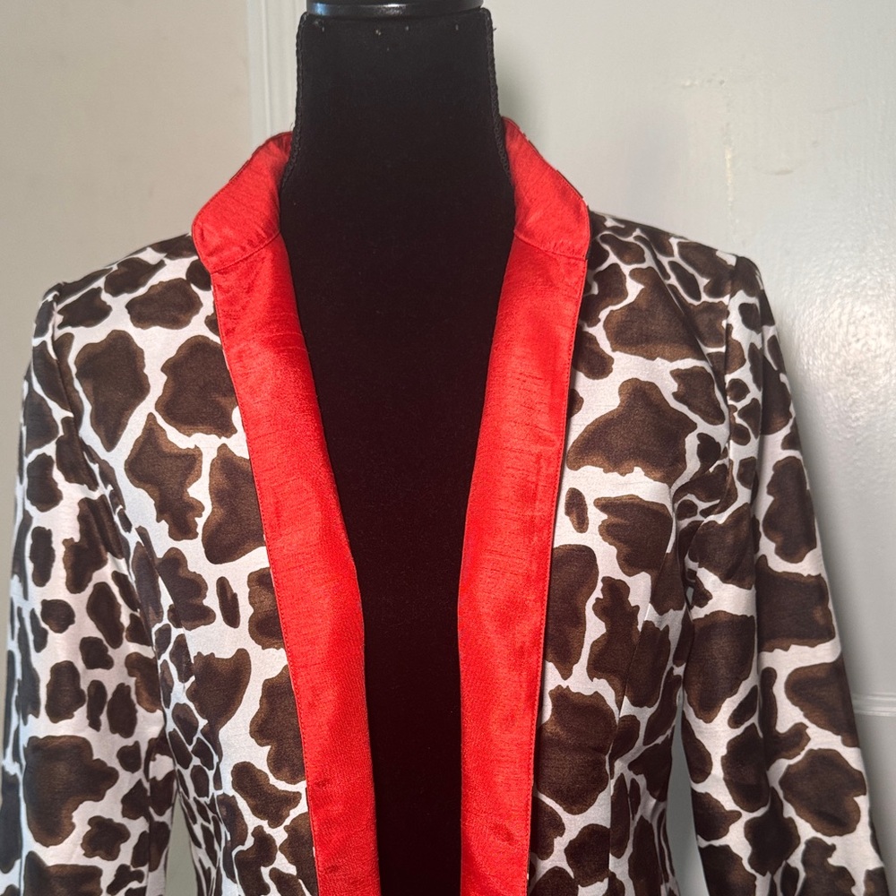 Chico's Cow Print Blazer with Red Trim Size 0 (Small) - Picture 2 of 12